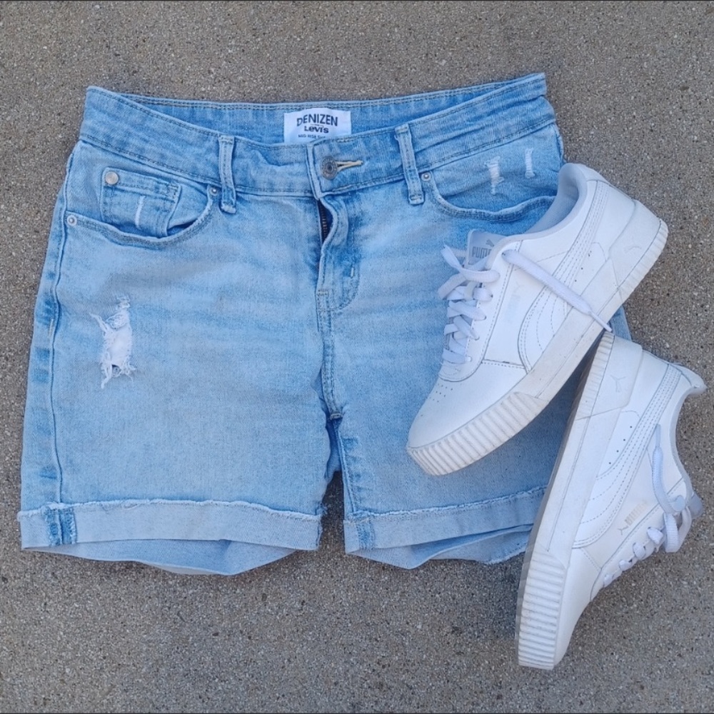 Levi’s Shorts EUC Size 2
